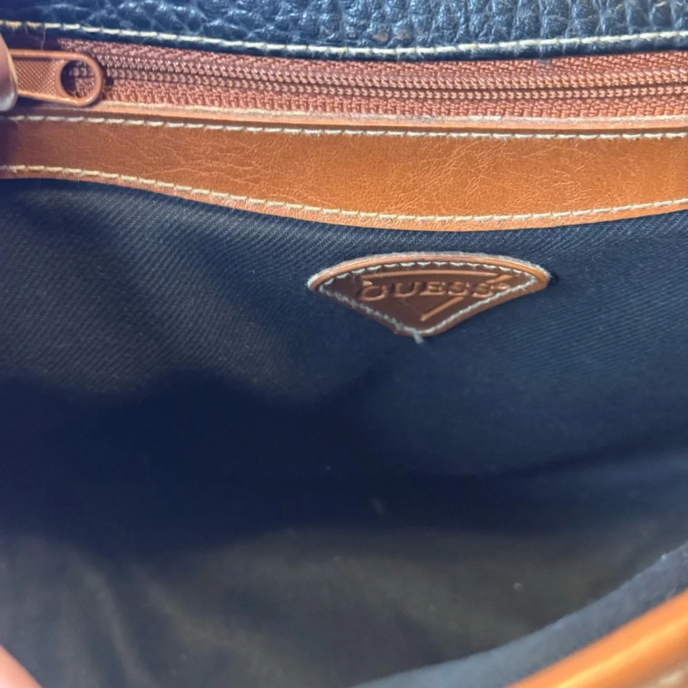 🤑Guess Black and Tan Crossbody Bag